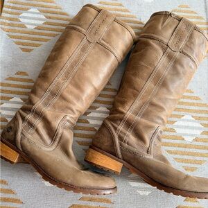 Timberland Women's Tan Leather Heeled Boots